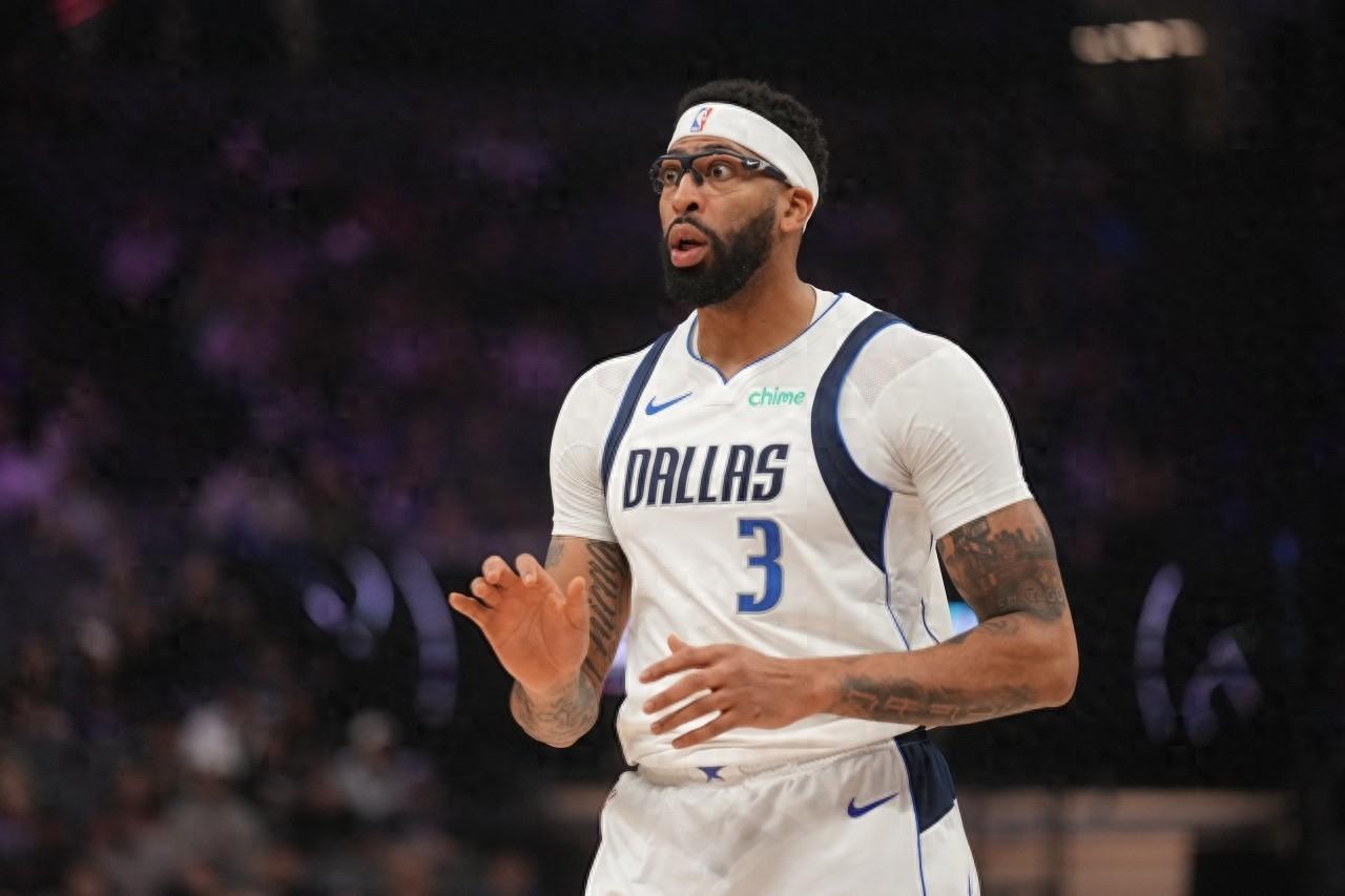 欧冠手机直播软件-四换九!NBA一夜传来大交易,状元远赴奇才,独行侠再现谜之操作